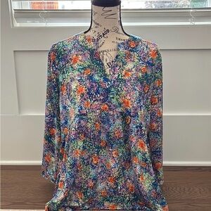 Floral V-Neck Tunic Top in Blue Multicolor